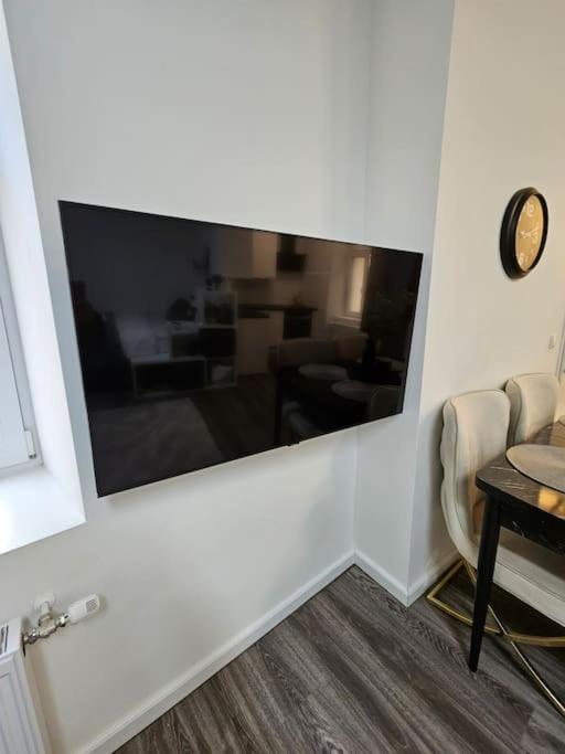 Affordable Suite In Vienna'S Hotpoint Exteriér fotografie