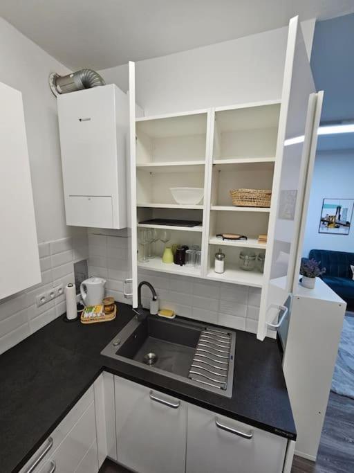 Affordable Suite In Vienna'S Hotpoint Exteriér fotografie