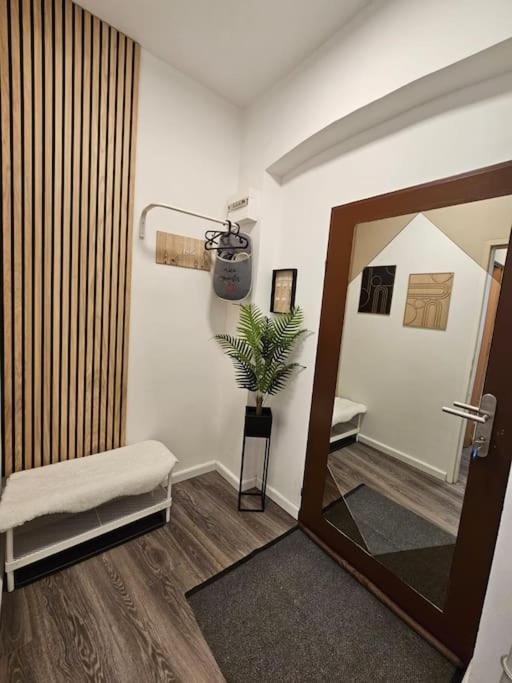 Affordable Suite In Vienna'S Hotpoint Exteriér fotografie